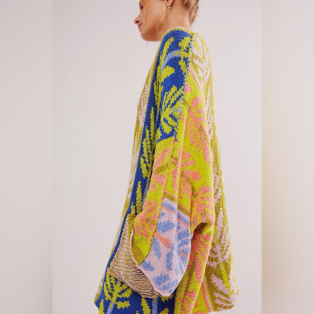 Free People
Mallorca Cardi - Picture 2 of 9